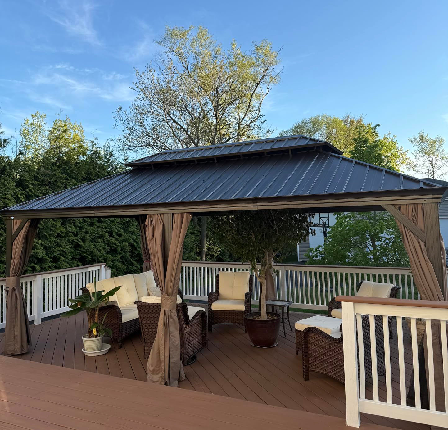 Hoe Kies je de Perfecte Gazebo Maat voor je Buitenruimte?